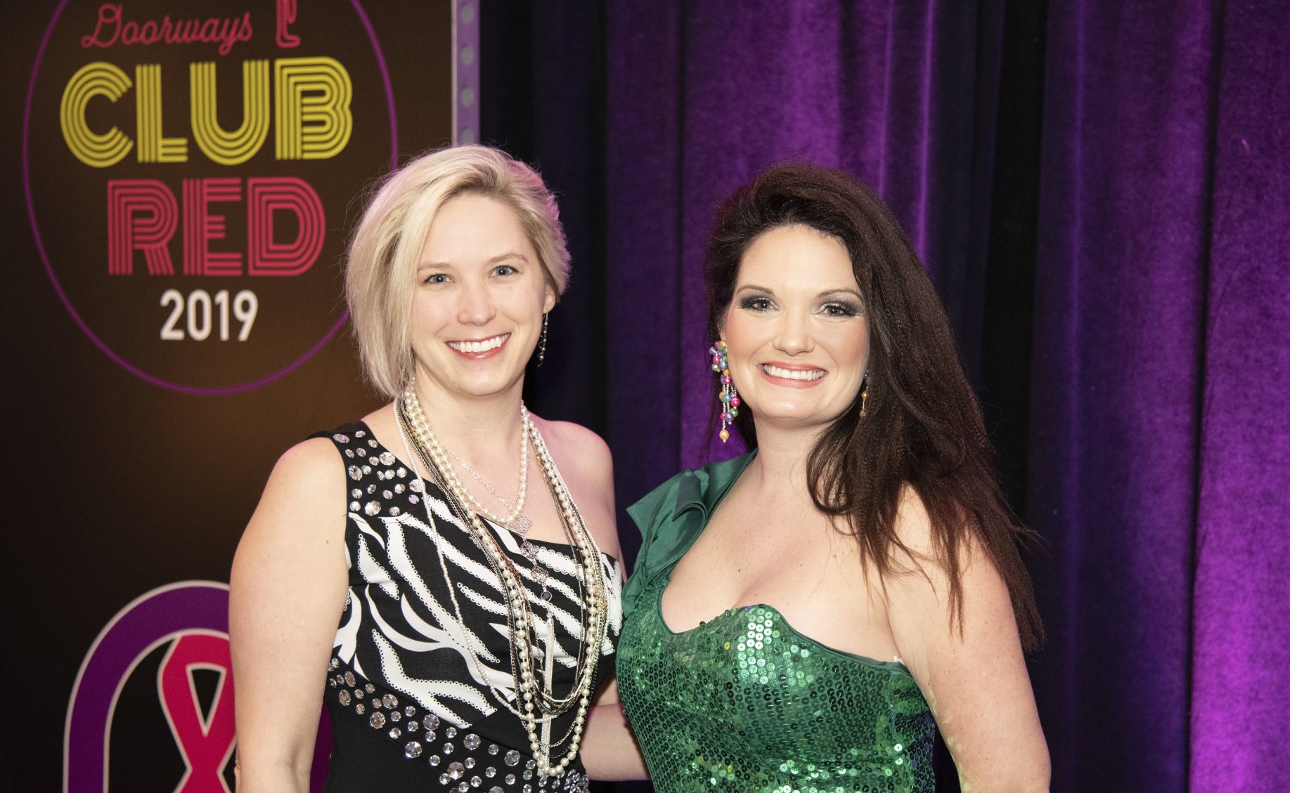 Kelly Gow, Amanda Lutz